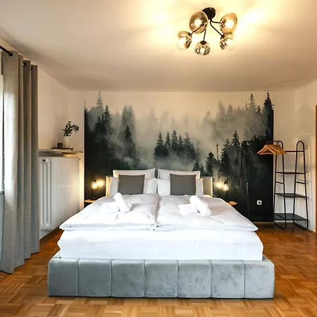 Bergblick & Altbau-charme I 2 Balkone I Aktivcard - 130 Erlebnisse Inklusive I Parkplatz * Bodenmais
