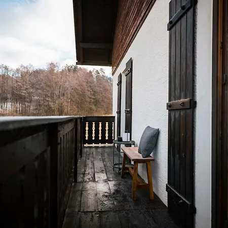 Bergblick & Altbau-charme I 2 Balkone I Aktivcard - 130 Erlebnisse Inklusive I Parkplatz Bodenmais