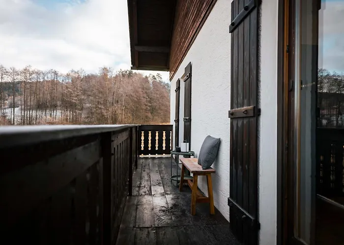 Flatventure 75qm Altbau-charme Mit Panorama-bergblick I 2 Balkone I Parkplatz I Aktivcard Mit 130 Gratis-erlebnissen Bodenmais
