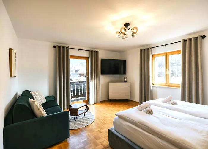 Flatventure 75qm Altbau-charme Mit Panorama-bergblick I 2 Balkone I Parkplatz I Aktivcard Mit 130 Gratis-erlebnissen Bodenmais