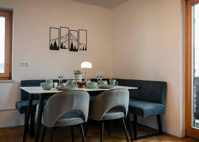 Flatventure 75qm Altbau-charme Mit Panorama-bergblick I 2 Balkone I Parkplatz I Aktivcard Mit 130 Gratis-erlebnissen