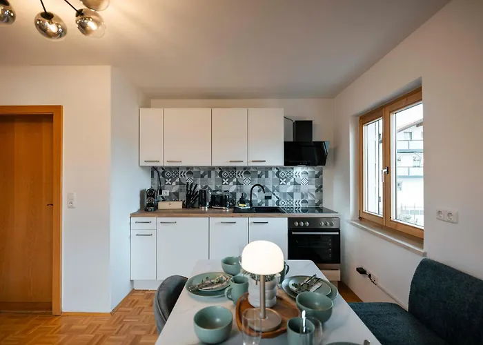 Apartamento Flatventure 75qm Altbau-charme Mit Panorama-bergblick I 2 Balkone I Parkplatz I Aktivcard Mit 130 Gratis-erlebnissen